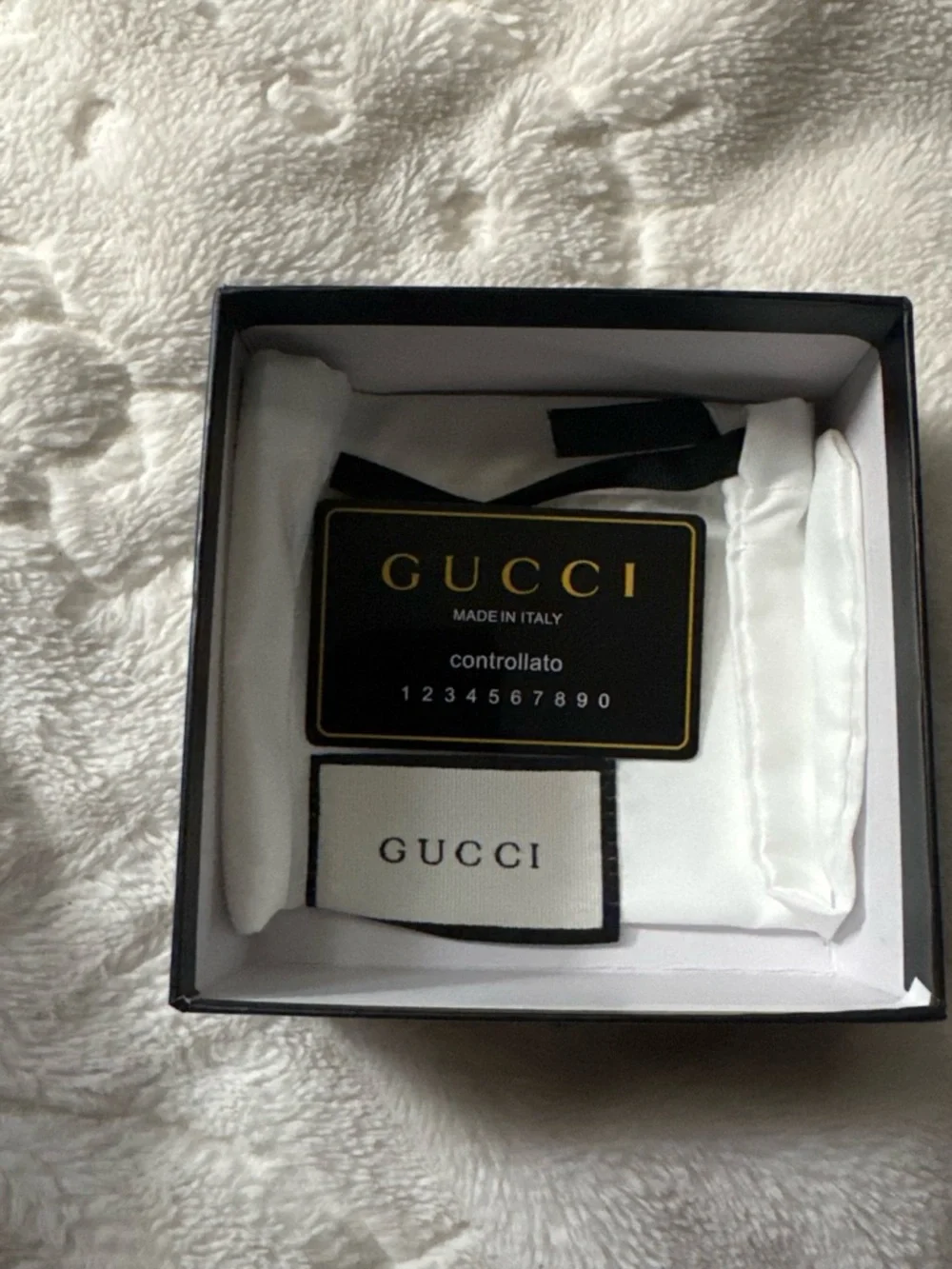 Gucci unisex size